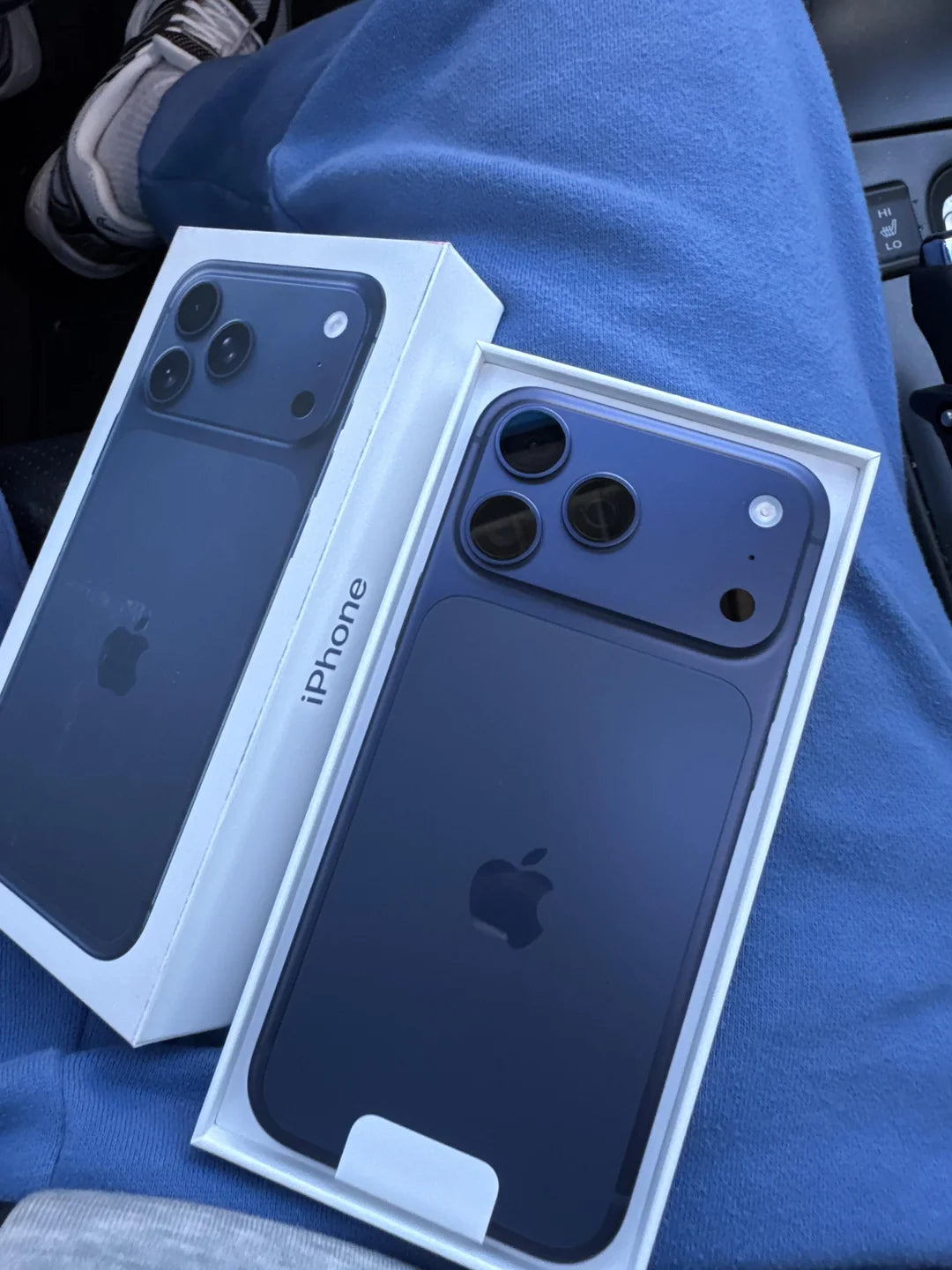 iPhone 17 Pro Max 256GB Azul eSIM – Potente y Elegante